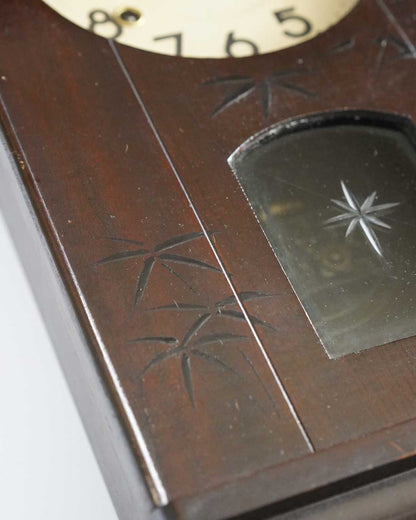 【２営業日以内に発送可能】日本時計／竹模様のケースが美しい振り子時計