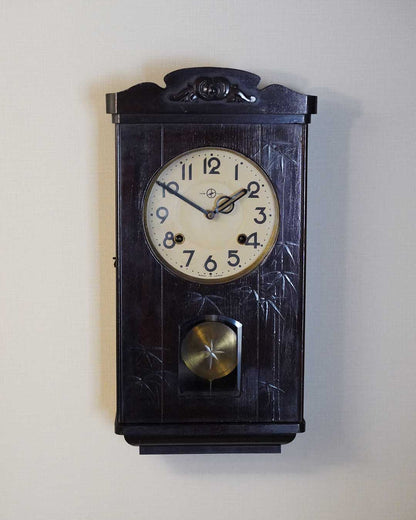 【２営業日以内に発送可能】日本時計／竹模様のケースが美しい振り子時計