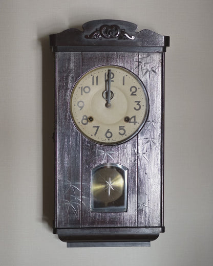 【２営業日以内に発送可能】日本時計／竹模様のケースが美しい振り子時計